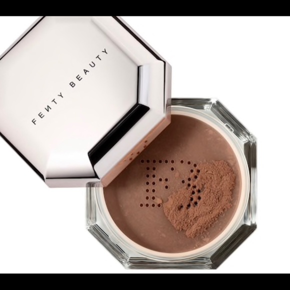 Fenty Setting Powder - Picture 2 of 8